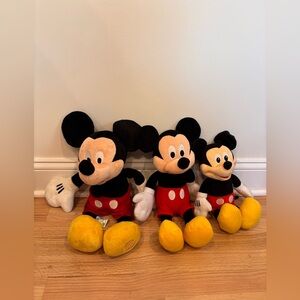 Set of 3 Mickey Mouse dolls